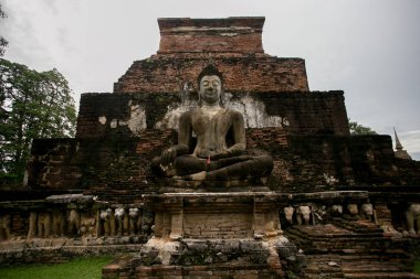 Sukhothai Historical Park Sukhothai kalıntıları kapsar