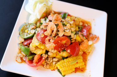 Tayland mısır salatası, gevrek domuz sağlık için.