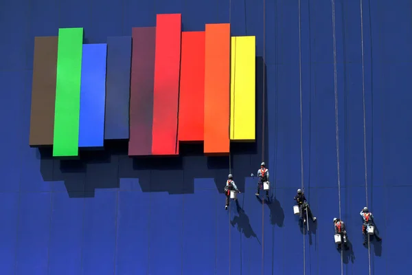 Alışveriş merkezi inşa ressamların