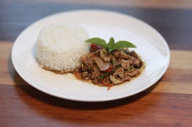 Kızarmış domuz kızarmış pilav