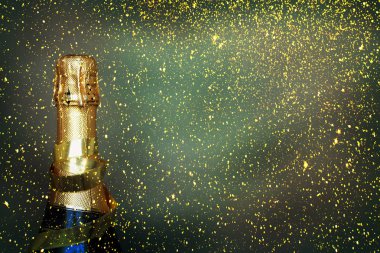 Şişe şampanya. Kutlama yeni yıl 