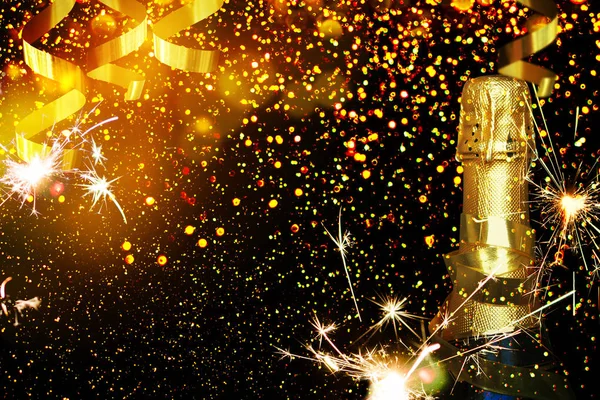 シャンパンのボトル。新年のお祝い — ストック写真
