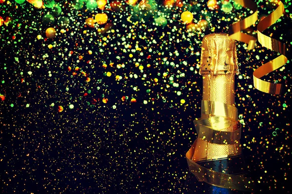 一瓶香槟。庆祝新的一年 — 图库照片