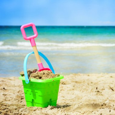 plastik çocuk oyuncakları kum plaj