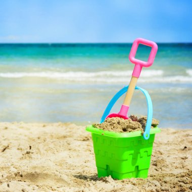 plastik çocuk oyuncakları kum plaj
