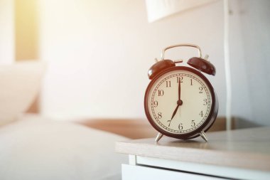 Görüntü arkaplanındaki alarm saatini kopyalama alanı ile birlikte tasarım için kapat.