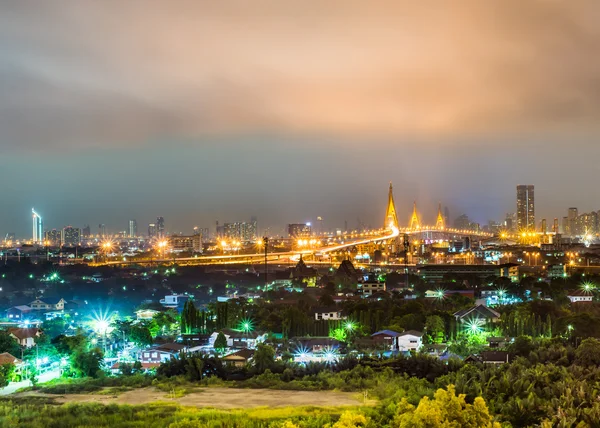 Bangkok cityscape, Bhumibol Bridge View at twilight, thailand — Stock Photo, Image