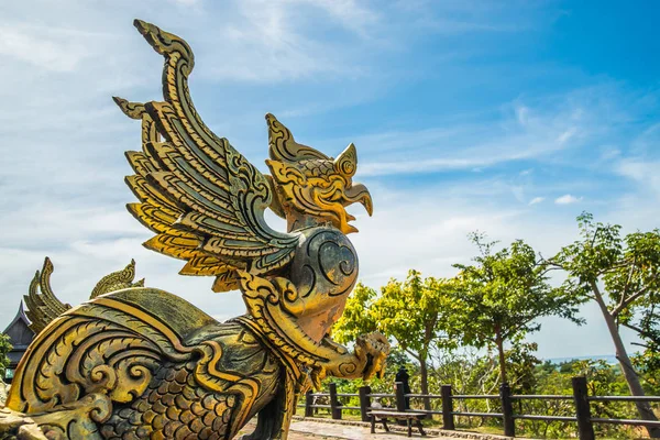 Landmark tempel Sirindhorn Wararam Phuproud in Ubon Ratchathani provincie Thailand — Stockfoto