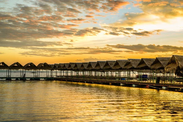 Sunries at Beach Pavilion in Ubon Ratchathani. — Stock Photo, Image