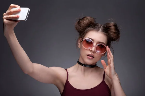 Portrait of a girl doing selfie — Stock Photo, Image