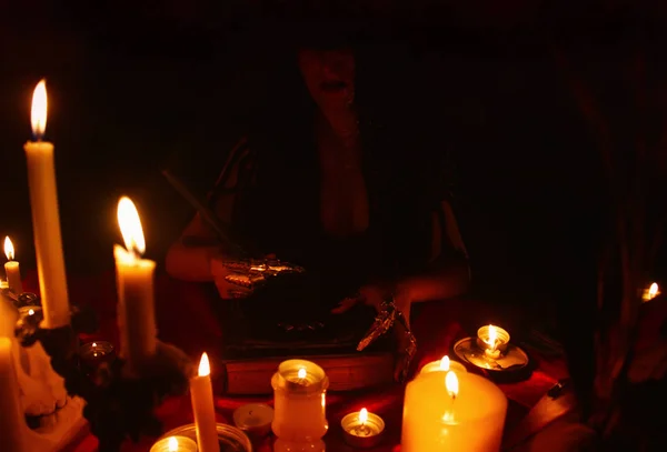 Witch's magische ritueel — Stockfoto