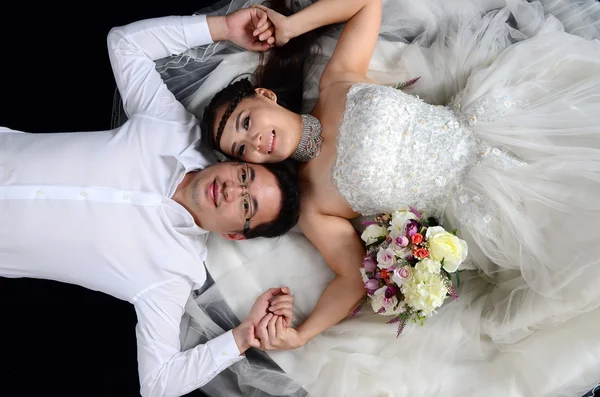 アジア結婚式のカップル — ストック写真