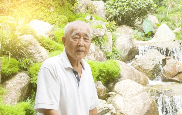 Asiatiska senior mannen — Stockfoto