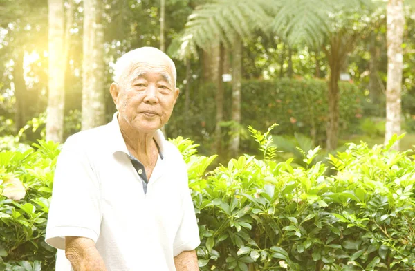 Asiatiska senior mannen — Stockfoto