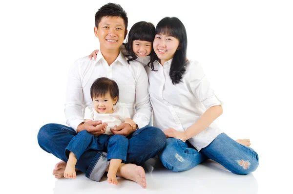 Happy asian family — Stock Photo, Image