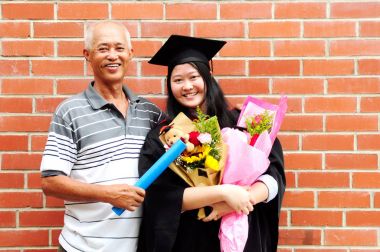 Asya Mezuniyetin kutlu olsun