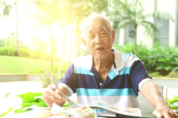 Asiatiska senior mannen — Stockfoto