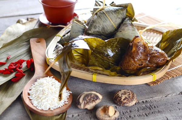 Çin pirinç hamur tatlısı