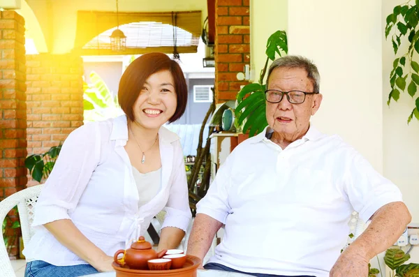 Asiatiska familj — Stockfoto