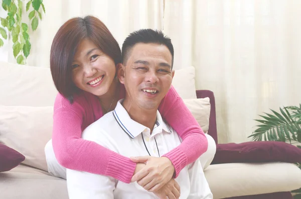 Feliz Asiático Mediana Edad Pareja Amor Tener Bueno Tiempo Casa — Foto de Stock