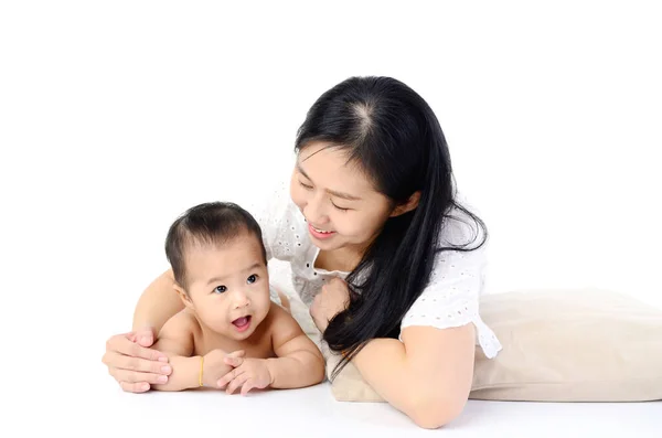 Asiática Madre Jugando Con Bebé Niño — Foto de Stock