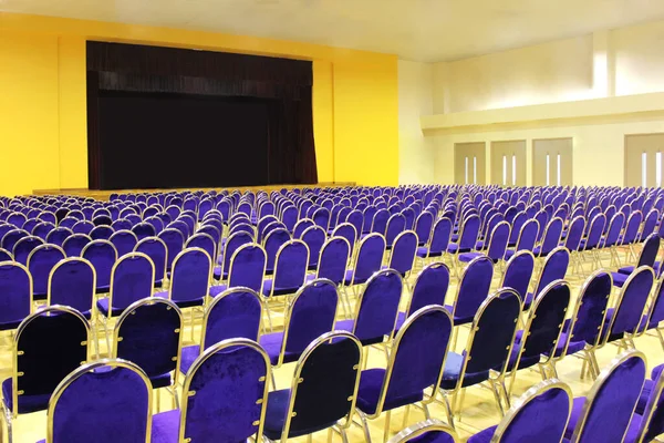 Fileiras Vazias Assentos Auditório Hall Concept Quarentena Toque Recolher Cancelamento — Fotografia de Stock