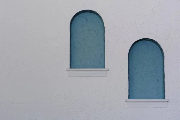 Pared española de ventanas —  Fotos de Stock
