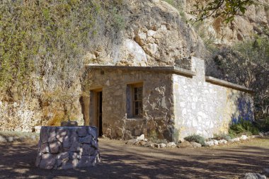 Taş ve harç Binası 