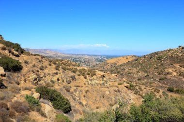 Kayalık tepe yollar