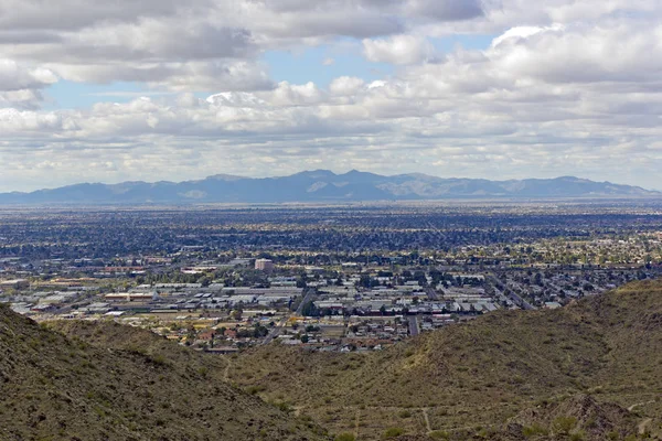 Glendale, Peoria alanında büyük Phoenix, Az