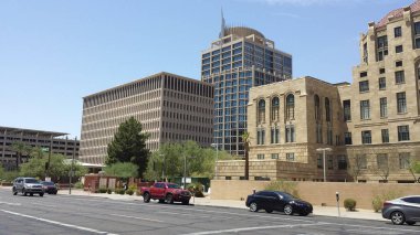 Jefferson Caddesi yakınlarında Cesar Chavez Memorial Plaza, Phoenix, Az