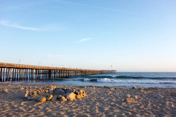 Muelle de madera Ventura —  Fotos de Stock