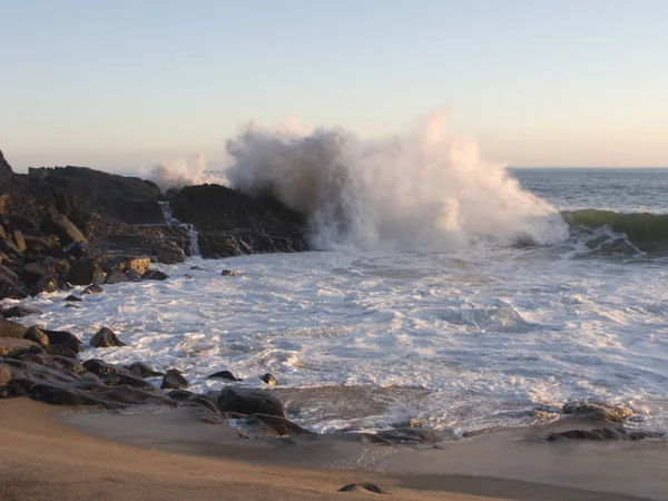 Turquoise Wave Splash — Stock Photo, Image