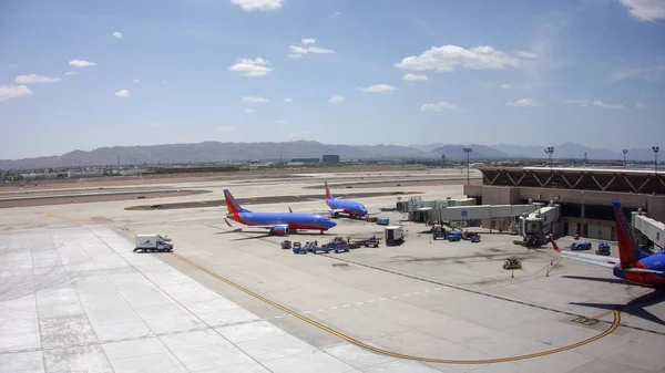 Boing-737 de Southwest Airlines en Sky Harbor, AZ —  Fotos de Stock