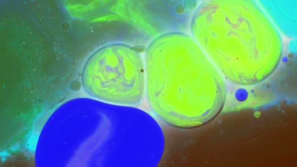 Bulles d'encre dans l'eau 