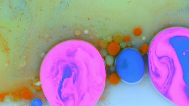 Чорнильні бульбашки у воді — стокове відео