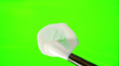 Yeşil ekran boyalı bitti. Beyaz boya