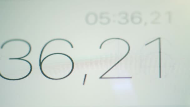 Цифры секундомера на экране — стоковое видео