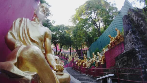 Le Temple des Dix Mille Bouddhas : hong Kong, Chine - avril 3, 2017 — Video