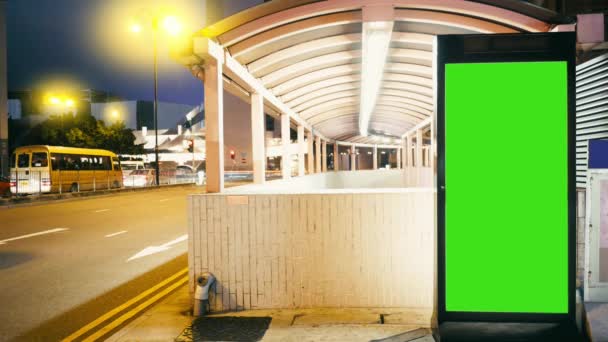 Eine Plakatwand mit einem grünen Bildschirm. Zeitraffer — Stockvideo