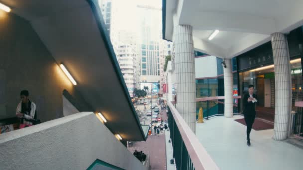 Улицы Гонконга: Гонконг, Китай - 26 февраля 2017 — стоковое видео