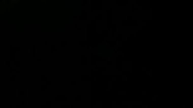 Parlama ışık siyah bir zemin üzerine