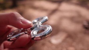 Onun elinde Spinner spin