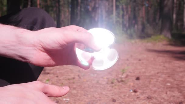 Spins le Spinner dans ses mains 