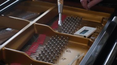 Piyano ayarlama. Atış, Tuning piyanoyu kapatın.