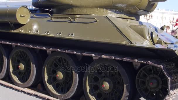 Serbatoio T-34 dei tempi della seconda guerra mondiale — Video Stock