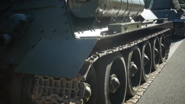 第二次世界大战时期的坦克 T-34 — 图库视频影像