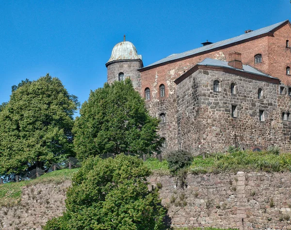 Duvar ve kule Vyborg kale görünümü