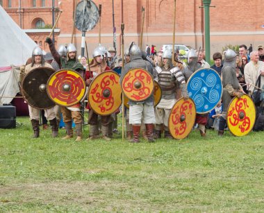 St. Petersburg, Rusya - 27 Mayıs 2017: Savaş Rusya'nın St. Petersburg kentinde festivalinde tarihi yeniden inşası hazırlık