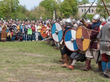 St. Petersburg, Rusya - 27 Mayıs 2017: Gösteri kılıç incir